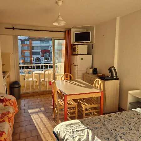 Vue Mer, Piscine , Clim , A Pied Apartment *